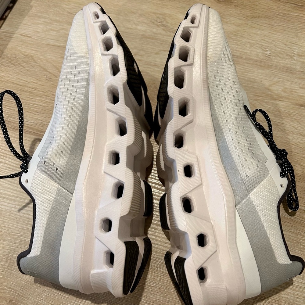 On Cloud Cloudmonster - image 2